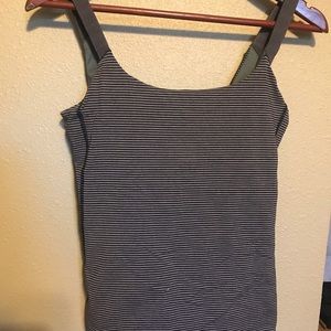 Lululemon top sz 6